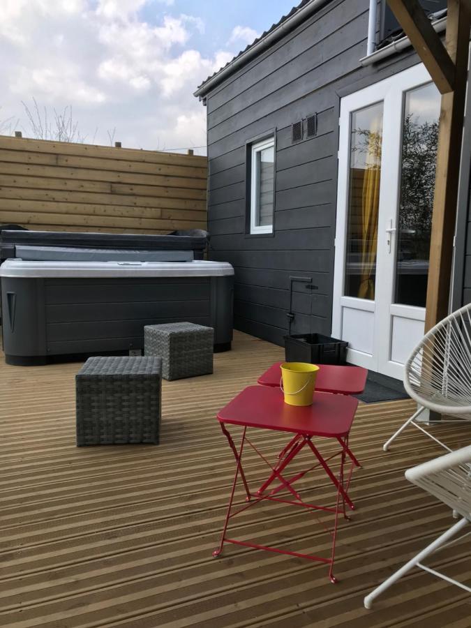 Les Nuits Insolites De La Mothe - Hebergement En Bulle Ou Tiny House Avec Spa Privatif Outremecourt Eksteriør billede