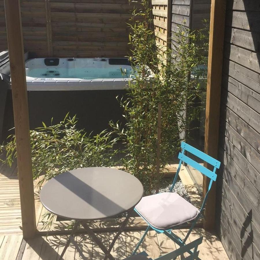Les Nuits Insolites De La Mothe - Hebergement En Bulle Ou Tiny House Avec Spa Privatif Outremecourt Eksteriør billede